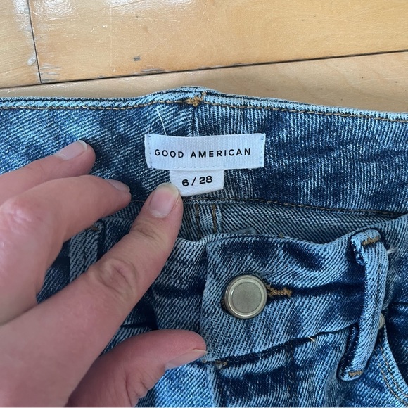 Good American Skinny Jeans High Waist Raw Hem Denim Size 6 / 28 Distressed - Picture 4 of 9